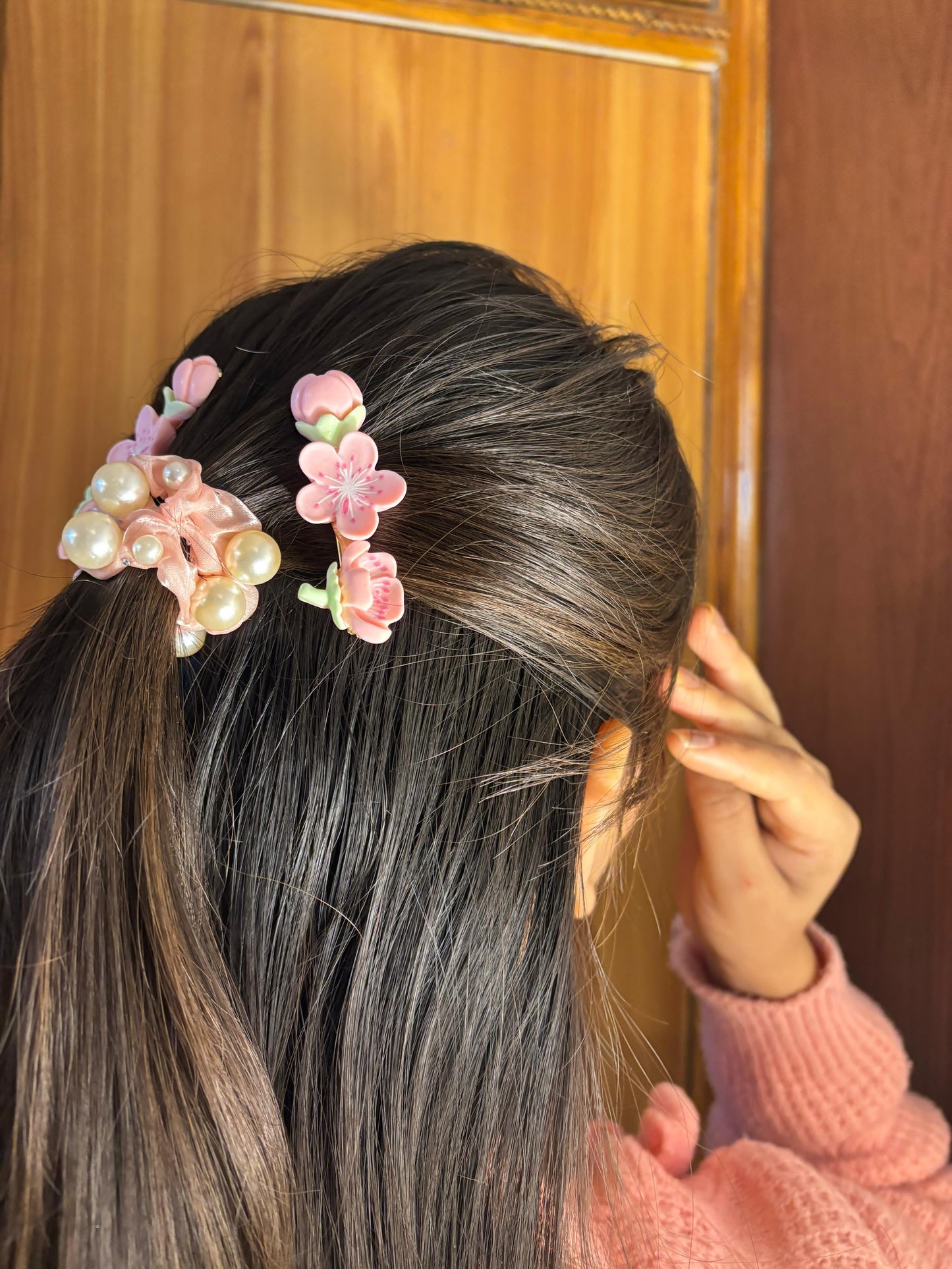 30-Piece Luxury Gift Hamper – “A Perfect Surprise for Her"